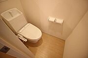 温水洗浄便座付きのトイレです！