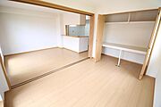洋室6帖とリビング