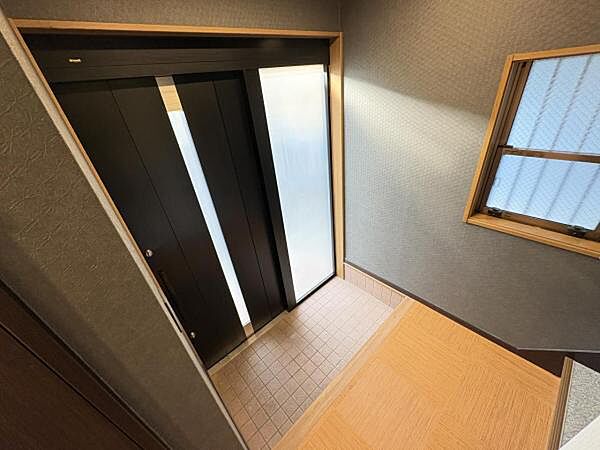 玄関を拡大表示