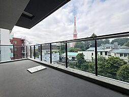 窓を開ければ、いつも東京のシンボルがいる暮らし。　