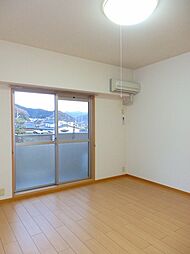 JR芸備線 下深川駅 徒歩3分の賃貸マンション 2階1Kのリビング/ダイニング