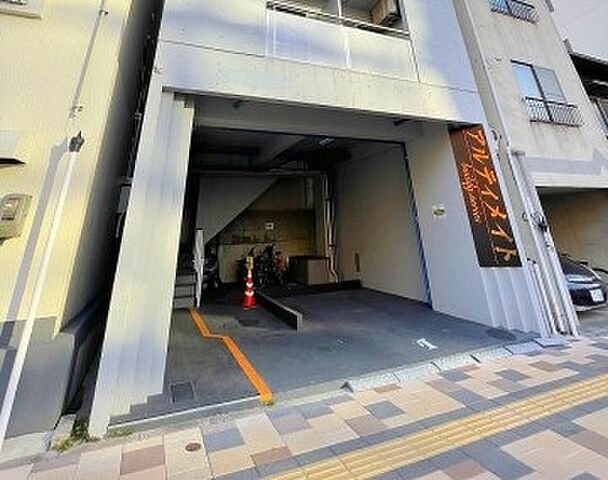 エントランス