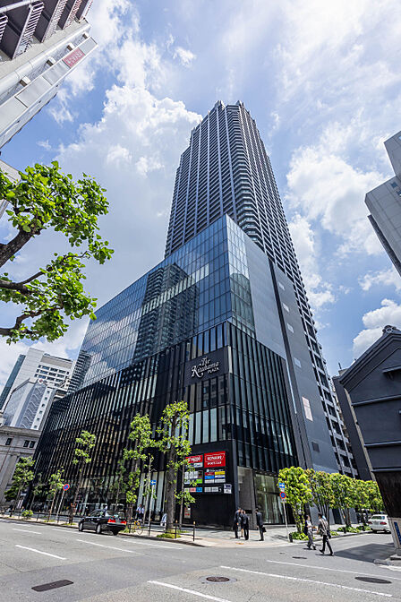 地上209m・54階建て・総邸数465邸の商業複合タワーレジデンス
