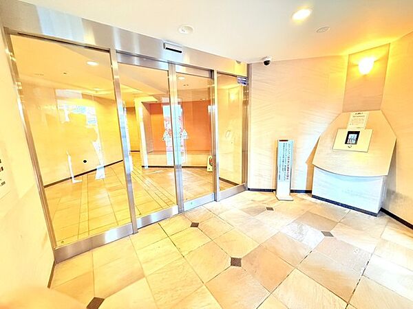 玄関を拡大表示