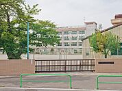 練馬区立石神井西中学校（280m）