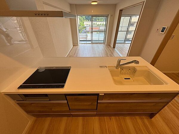 キッチンを拡大表示