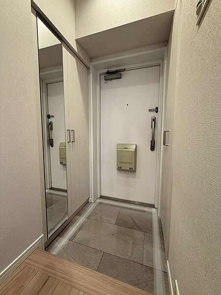 玄関を拡大表示