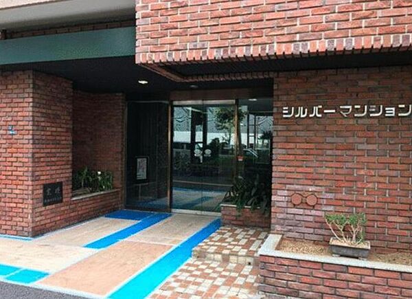 エントランスを拡大表示