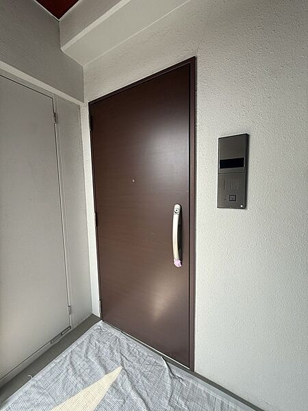 玄関を拡大表示