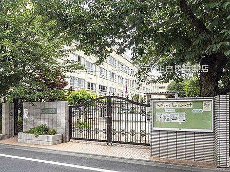 中野区立第七中学校（880m）