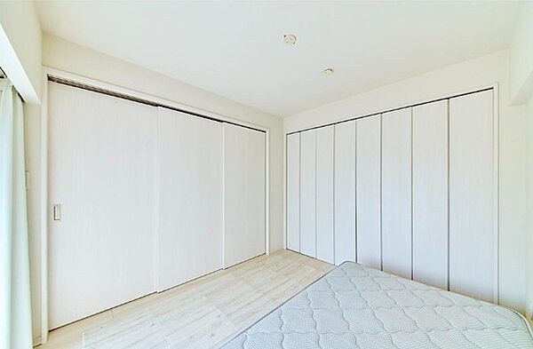 洋室を拡大表示