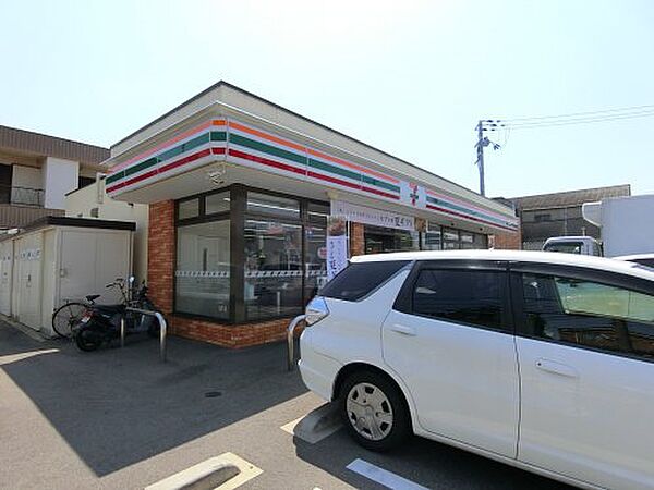 画像30:【コンビニエンスストア】セブンイレブン　堺海山町店まで888ｍ