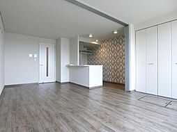 メゾン・ルミエール 302 3階1LDKのリビング/ダイニング