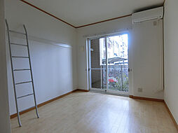 ガルニエ 1階1Kのリビング/ダイニング