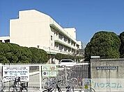 天王小学校 920m
