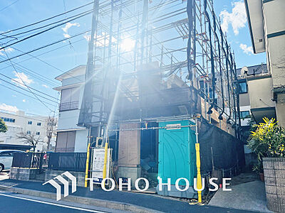 外観：〜全居室南向きにつき陽当り良好〜ゆとりある約18帖のLDKには床暖房付き〜
