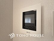 来客が一目でわかるモニター付きインターホン