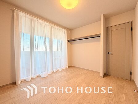 シンプルですっきりとした室内は飽きのこない居心地の良い雰囲気です