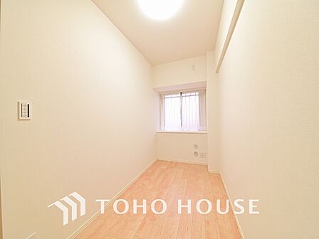 シンプルですっきりとした室内は飽きのこない居心地の良い雰囲気