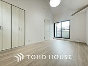 シンプルですっきりとした室内は飽きのこない居心地の良い雰囲気です