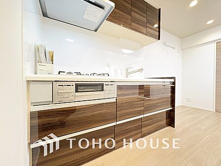 デザインと機能性を兼ね備えたシステムキッチン