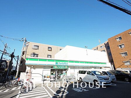 ファミリーマート 世田谷二丁目店 距離170m