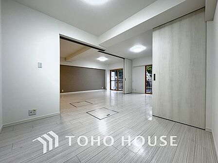 シンプルですっきりとした室内は飽きのこない居心地の良い雰囲気です