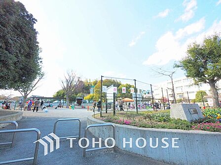 新田公園 距離220m