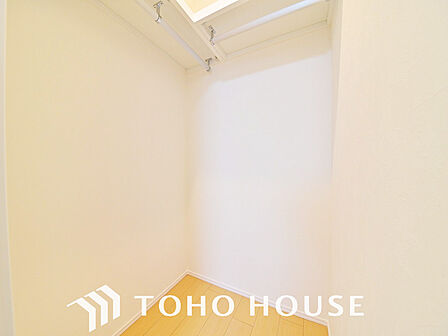 沢山のお洋服を綺麗に収納できる「ウォークインクローゼット」