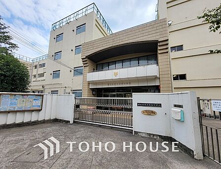 世田谷区立駒留中学校 距離1000m