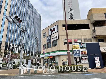 ファミリーマート 南大井三丁目店 距離1800m