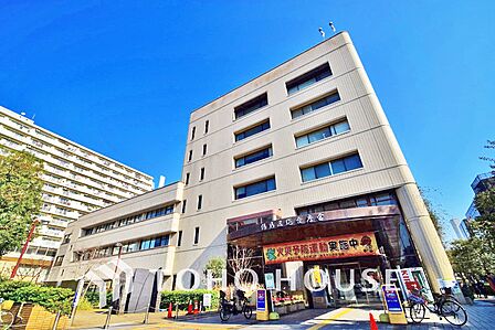 横浜市鶴見区役所 距離200m