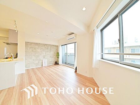 造りこんだ空間演出の妙が生み出す光と質のハーモニーはこの住宅のクオリティの良さを実感させてくれます。