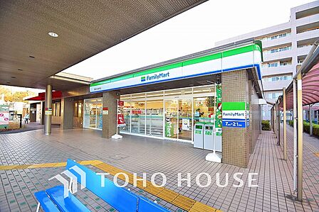 ファミリーマート 関東中央病院店 距離750m