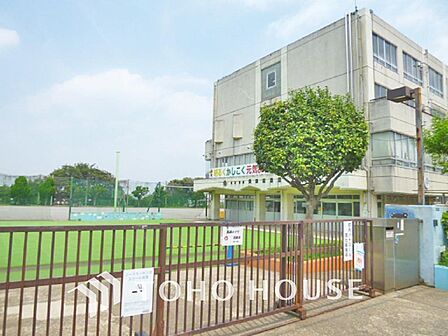 川崎市立宮崎小学校まで約270m