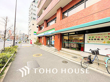 ファミリーマート 江東深川二丁目店　距離650m