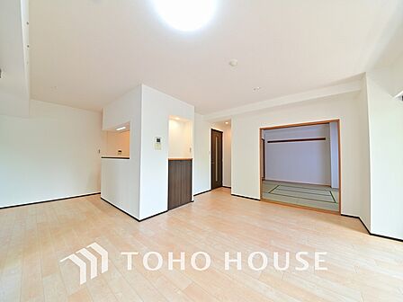ゆったりとくつろげる上質なリビングダイニング