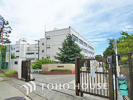 横浜市立美しが丘小学校まで約600m
