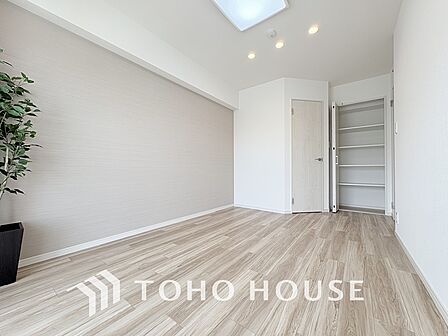 シンプルですっきりとした室内は飽きのこない居心地の良い雰囲気です