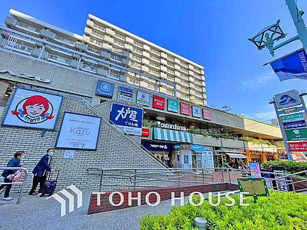 クイーンズ伊勢丹 笹塚店 距離550m