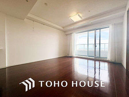 広がりのある住空間、家族が集まるリビング・ダイニング