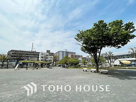 岡野公園 距離260m