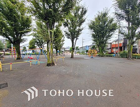 世田谷区立烏山公園 距離300m