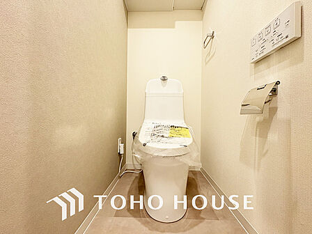 清潔な洗浄機能付温水シャワートイレ