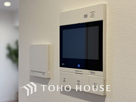 来客が一目でわかるモニター付きインターホン