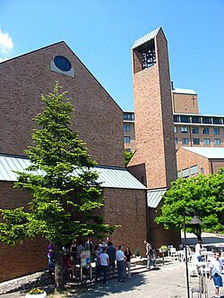 周辺：私立神戸松蔭女子学院大学（3504m）