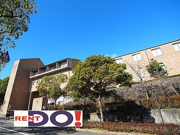 画像16:私立神戸松蔭女子学院大学（946m）