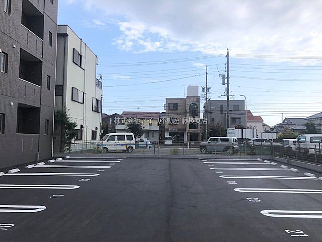 8 / 16