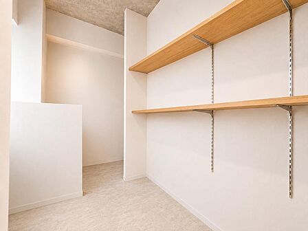 本画像は入居者様の家具をCGで消した画像であり、現況と異なる可能性がございます。