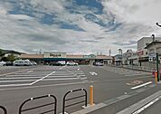 デリシア桐店（411m）